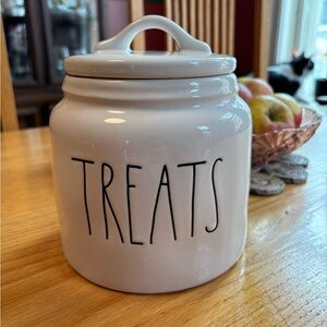 Rae Dunn Ceramic 'TREATS' Canister